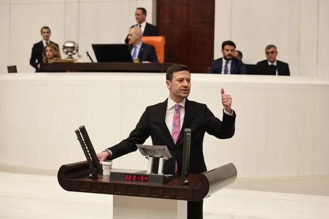 Mansur Yavaş yönetimi Ankara trafiğini kilitledi: Planlama çöktü vatandaş evine yürüyerek gitti!
