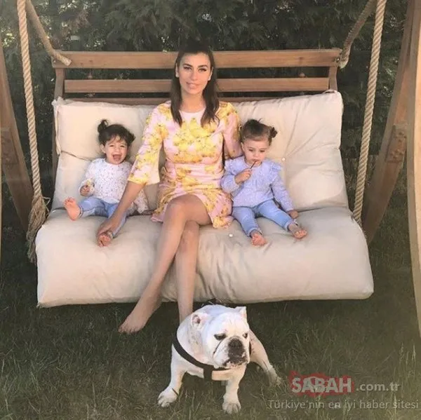 Tescilli güzel Azra Akın oğlu Demir'in ilk adımlarını paylaştı! Azra Akın ve oğlu Demir'in benzerlikleri dikkatlerden kaçmadı...