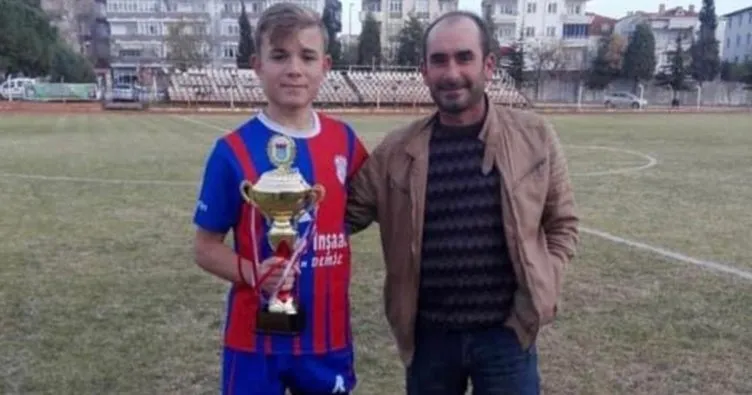Önce 17 yaşındaki futbolcu Enes Bülent, 1 saat sonra da babası kalp krizinden hayatlarını kaybetti