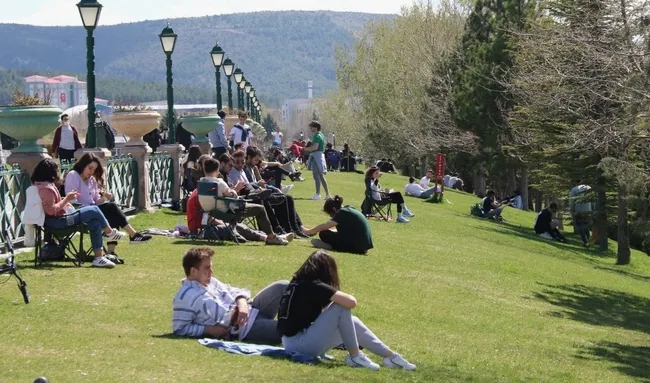son-dakika-hava-durumu-meteoroloji-yeni-haritayi-paylasti-termometreler-pik-yapacak-hafta-sonu-plan-yapanlar-d-1778136248096.jpg (1215×715)
