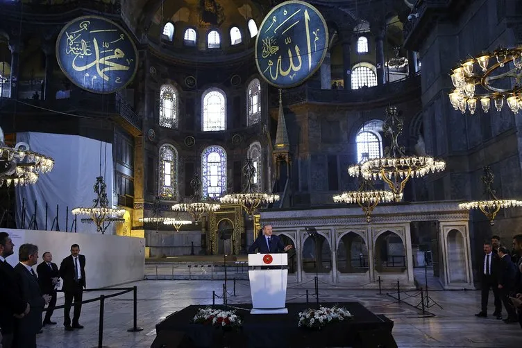 Cumhurbaşkanı Erdoğan'ın Yeditepe Bienali açılışından yansıyan kareleri