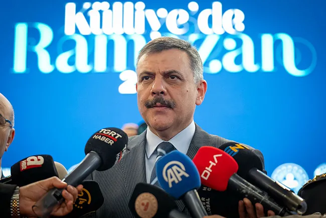 bakan-ciftciden-kulliyede-ramazan-etkinliklerine-ziyaret-1771946172220.jpg Bakan Çiftçi'den 'Külliye'de Ramazan' etkinliklerine ziyaret