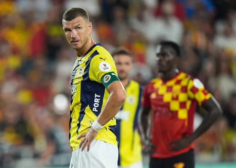 İtalyanlar, Edin Dzeko’yu istiyor! Yıldız golcünün transfer kararı şaşırttı…