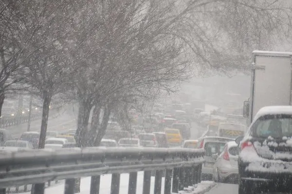 İstanbul'da kar çilesi