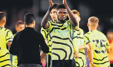 Arsenal direniyor Aslan bastırıyor