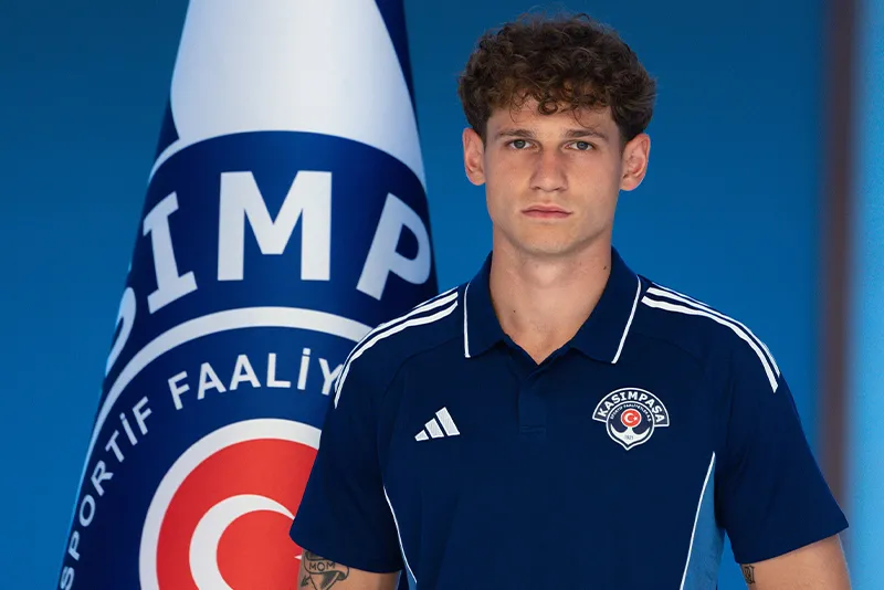 Süper Lig'de transfer rüzgarı! İşte resmen açıklanan tüm imzalar (2026-2027)