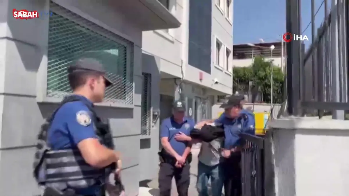 27 yıl 10 ayla aranan 16 yaşındaki şüpheliyi polis yakaladı | Video videosunu izle 27 yıl 10 ayla aranan 16 yaşındaki şüpheliyi polis yakaladı | Video videosunu izle