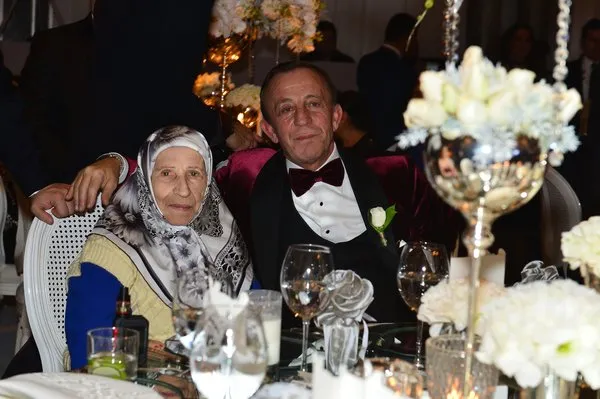 Ali Ağaoğlu'ndan kızı Sena Ağaoğlu'na ikinci düğün