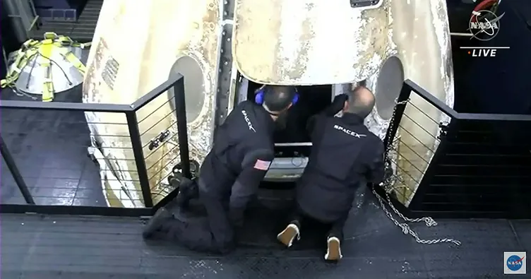 SpaceX’in 4 astronotu taşıyan kapsülü Dünya’ya döndü