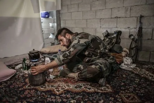 Esad’ın askerleri terlikle bekliyor