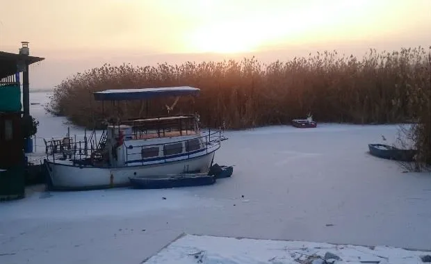 Mogan Gölü dondu