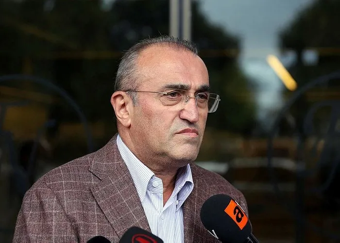 son-dakika-galatasaray-haberi-abdurrahim-albayrak-sabahcomtrye-konustu-bu-karardan-oturu-1649236433515.jpeg
