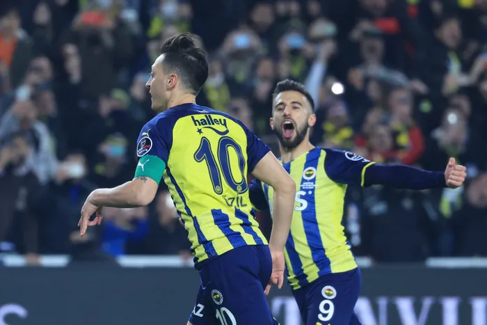 son-dakika-fenerbahce-besiktas-derbisine-penalti-pozisyonu-damga-vurdu-1639931965601.jpg