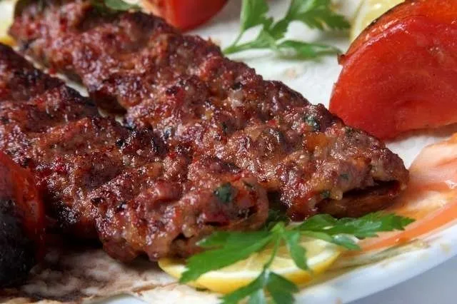 Dünyanın en iyi mutfakları listesinde Türkiye’nin sıralamasına tepki yağıyor! Sosyal medya Yunanistan’ı bu kareyle tiye aldı