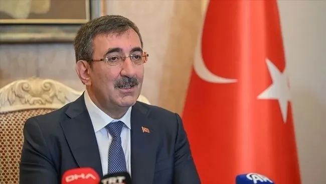 cumhurbaskani-yardimcisi-yilmazdan-ak-partinin-25inci-yil-donumu-mesaji-1786646813381.jpeg Cumhurbaşkanı Yardımcısı Yılmaz’dan AK Parti’nin 25’inci yıl dönümü mesajı!
