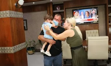 Rektör Prof. Dr. Özlenen Özkan, mucize bebekle bir araya geldi