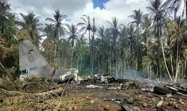 Filipinler’de askeri uçak düştü