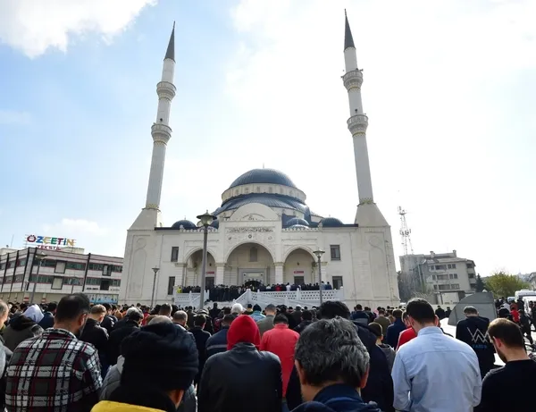 sehidin-adi-camide-yasayacak-1669982459197.jpg