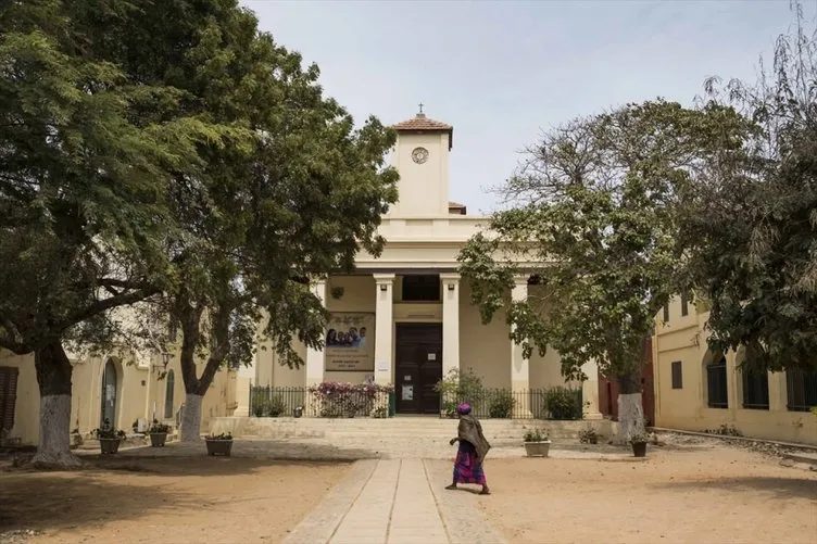 Senegal’de sömürgeciliğin izleri