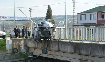 Samsun’da pikap köprü korkuluğunda asılı kaldı: 1 yaralı