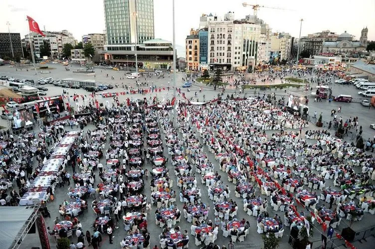 Taksim Meydanı’nda ’kardeşlik sofrası’