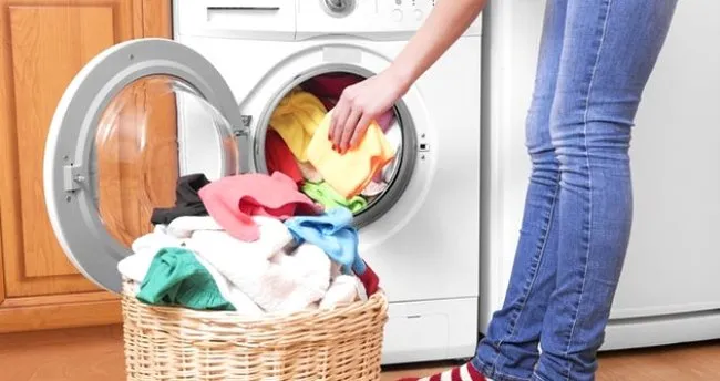 İç Çamaşırları Kaç Derecede Yıkanır? Siyah ve Beyaz İç Çamaşırı Çamaşır Makinesinde Hangi Programda Ve Nasıl Yıkanır?