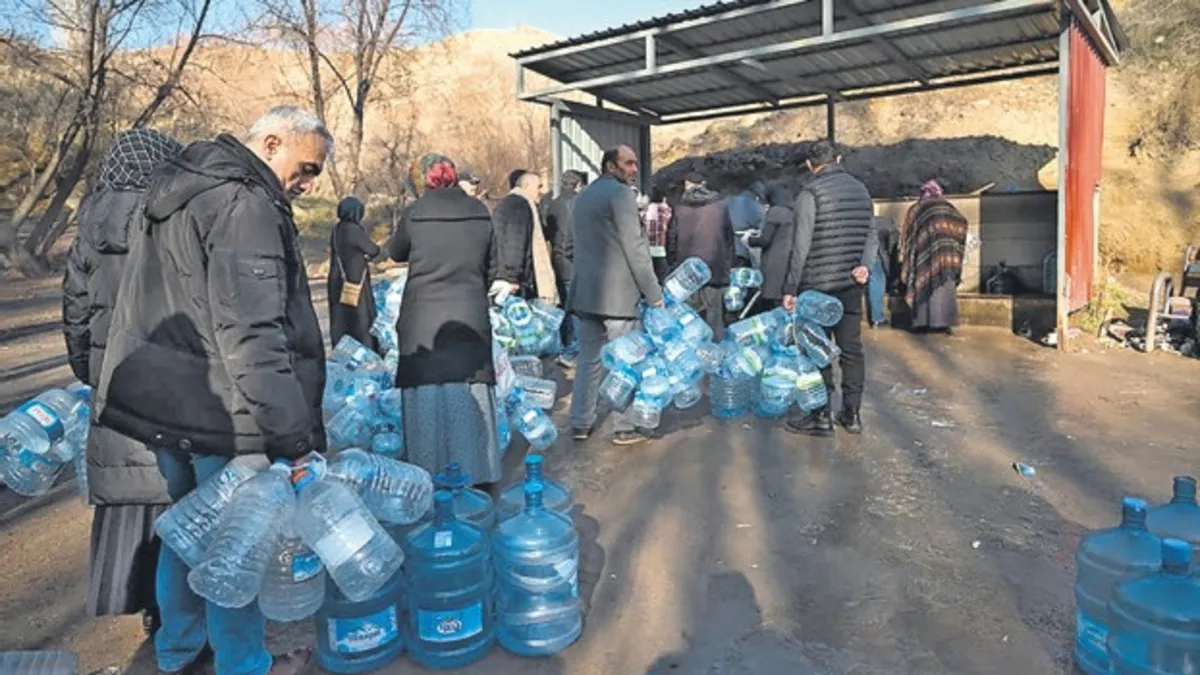 Su fiyatları enerjiyi solladı: CHP’li belediyeler “bedava vereceğiz” dediler, sözlerini tutmadılar Su fiyatları enerjiyi solladı: CHP’li belediyeler “bedava vereceğiz” dediler, sözlerini tutmadılar