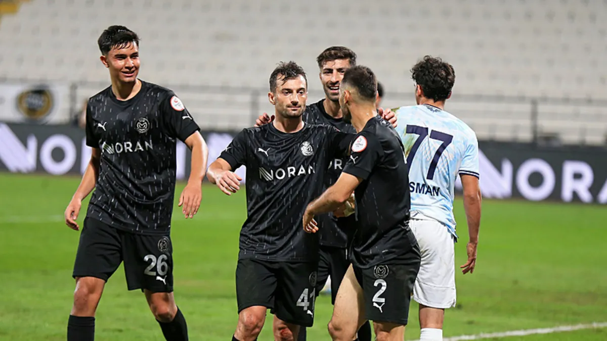 Manisa FK, Adana Demirspor’u 5 golle devirdi! Manisa FK, Adana Demirspor’u 5 golle devirdi!