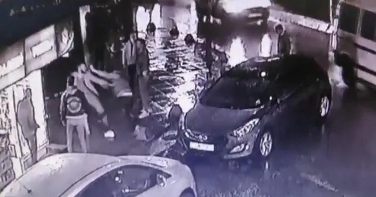 Çekmeköy’de trafik kazası sonrası silahlı kavga kamerada