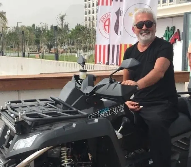 Hababam Sınıfı’nın Kalem Şakir’iydi! Bülent İğdiroğlu yıllar sonra kameralara yakalandı: İşte son hali...