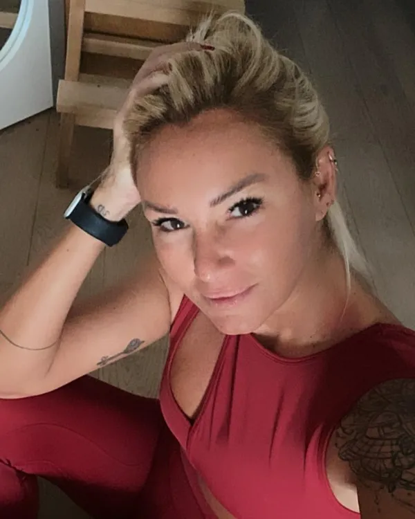 Pınar Altuğ yeni imajına gelen yorumlara sinirlendi! Takipçilerinin