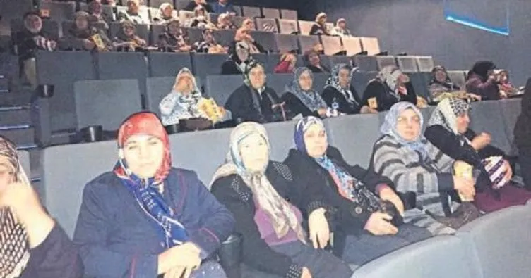 Yaşlılar ilk kez sinemaya gitti