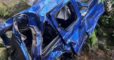 Kamyonet dereye yuvarlandı:1’i ağır 4 yaralı #giresun