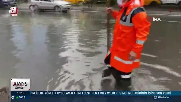 İstanbul'da yollar göle döndü | Video