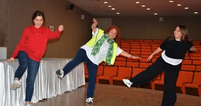 Avukatlar tiyatrocu oldu