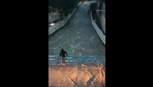 son-dakika-izmirde-her-yagis-sonrasi-ayni-manzara-belediye-izledi-vatandas-korkuluklara-sarildi-1769070203772.jpg (1394×800)