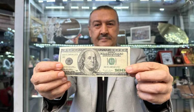 Bu banknotun değeri tam 30 bin dolar! Para destelerinin arasında buldu