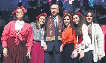 ‘Cumhurbaşkanımız kırmızı çizgimiz’
