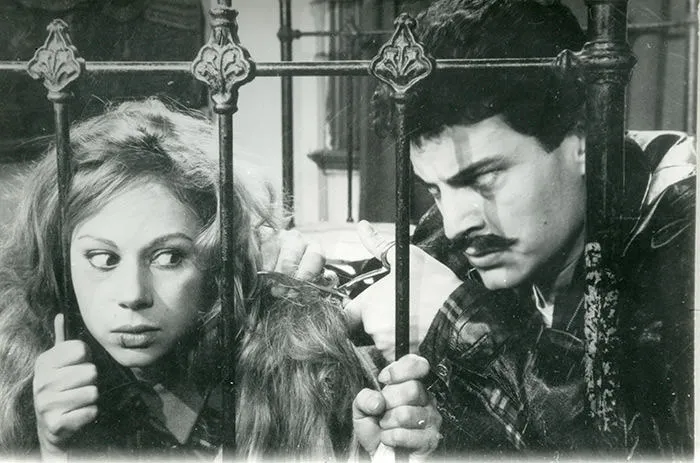 Tanju Gürsu kimdir? Galeri Kültür Sanat