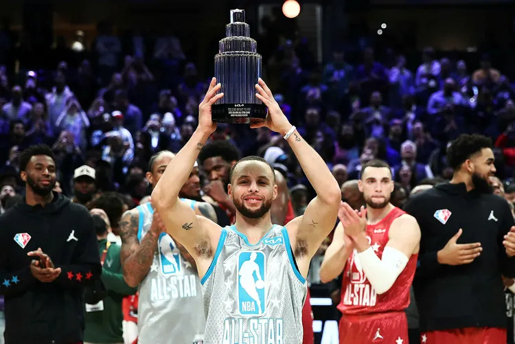 nba-all-star-2022-final-macini-lebron-jamesin-takimi-kazandi-1645427626435.jpg