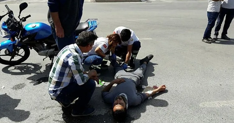 Antalya’da kamyonetle motosiklet çarpıştı: 2 yaralı