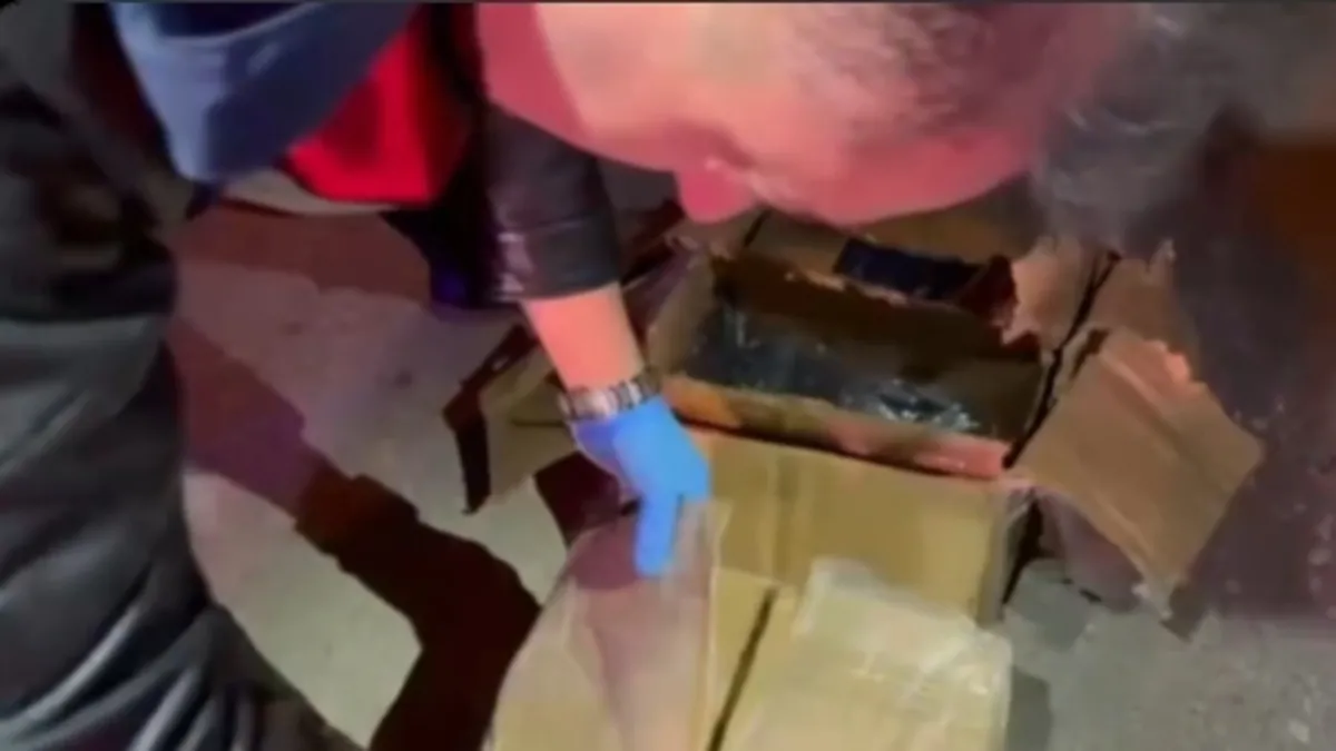 Bakan Yerlikaya duyurdu! Antalya’da Silah ve Mühimmat Kaçakçılığı operasyonu: 2 şüpheli gözaltında! Bakan Yerlikaya duyurdu! Antalya’da Silah ve Mühimmat Kaçakçılığı operasyonu: 2 şüpheli gözaltında!