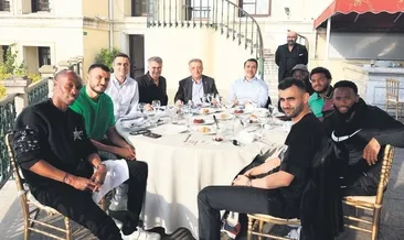 Souza’dan Mertens’e kilit!