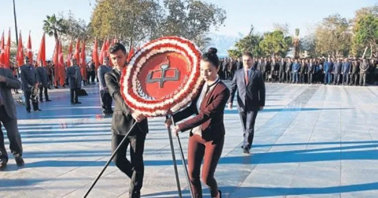 Antalya’da Öğretmenler Günü kutlaması yapıldı