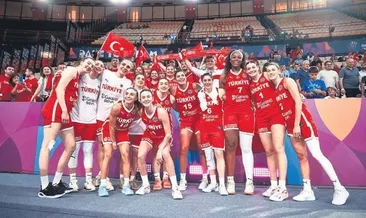Periler çeyrek finalde!