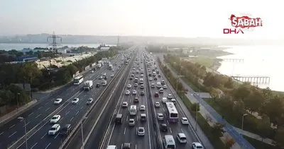 Son dakika: Yüzü yüze eğitimin başladığı ilk gün İstanbul trafiği havdan böyle görüntülendi | Video