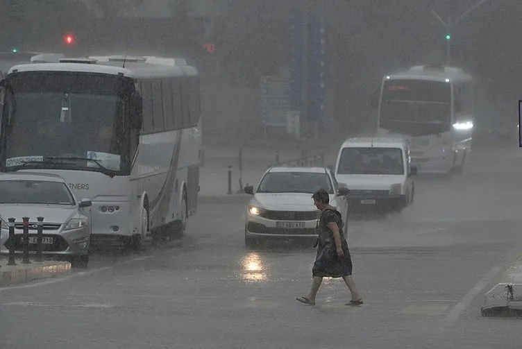 İstanbul, İzmir ve Ankara dahil 23 il için sarı kodlu alarm verildi: Kuvvetli rüzgar, sağanak...
