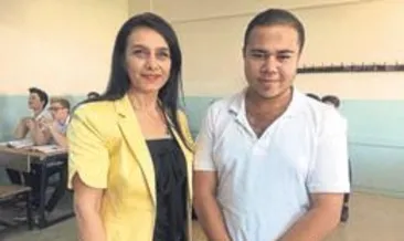 Gündüz okula gidip gece satış yapıyor