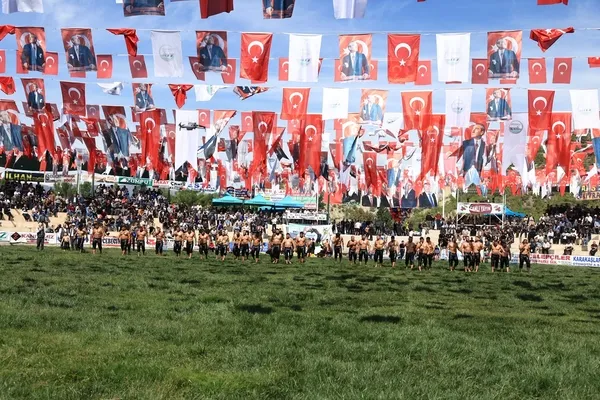corumda-yagli-pehlivan-gureslerinde-baspehlivan-bekir-eryucel-oldu-1790444648817.jpg