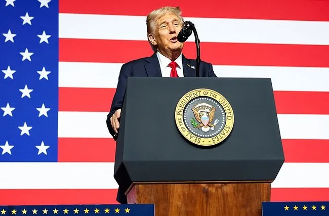 Donald Trump, dünyadaki üst düzey ordu yetkilileri ile bir araya geldi!